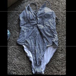 CUPSHE stripe one-piece swimsuit
